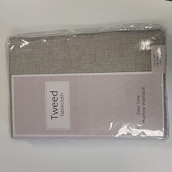 Washable Table Cloth - Picture 1 of 2